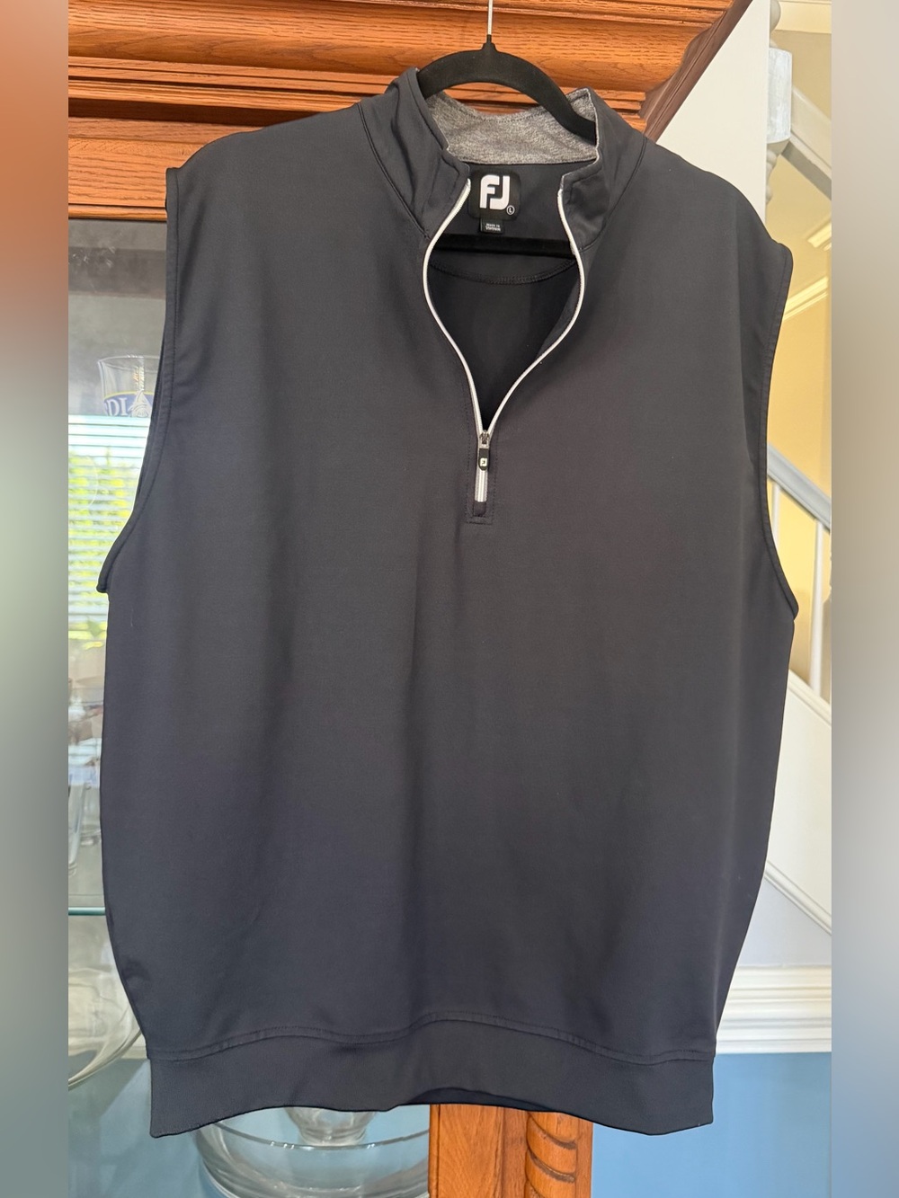 FootJoy Black Sleeveless Quarter-Zip Golf Vest with Contrast Trim